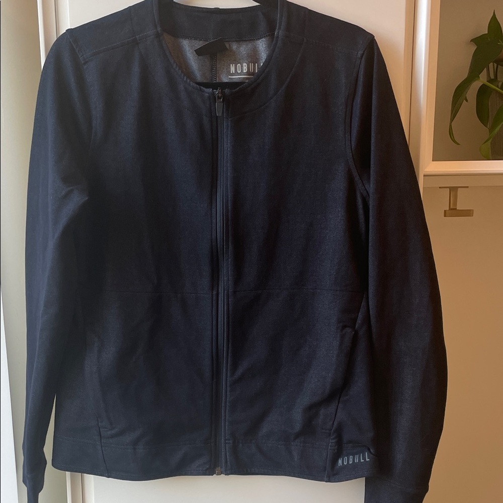 Nobull Women’s Bomber Jacket. Full Zip, front mesh pockets, lightweight. EUC